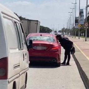 Koronavirüse rağmen sahilde fuhuş pazarlığı yaptı