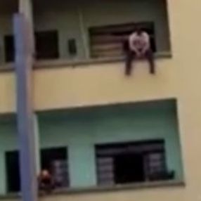 Brezilya'da intihara kalkışan şahsı polisler kurtardı