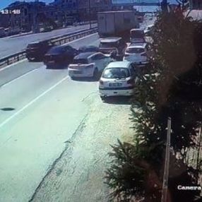 E-5’te 6 araçlı zincirleme kaza