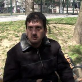 Tophane'de parkta oturan kişiye ceza