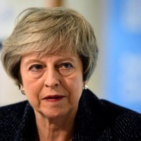 Theresa May, 45 dakika market kuyruğunda bekledi