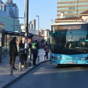 İstanbul'da yasak sona erdi, çalışanlar yola düştü