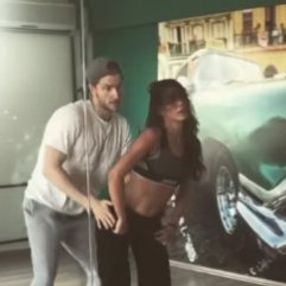 Demet Özdemir'in dans şovuna beğeni yağdı
