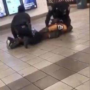 Koronavirüslü genç polise tükürüp, raylara itti