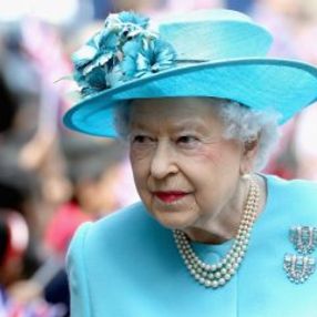 Kraliçe Elizabeth, 94'üncü yaşını internetten kutlayacak