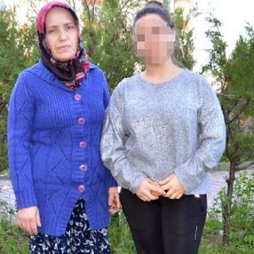 Babasından şiddet gören annesi için yardım istedi