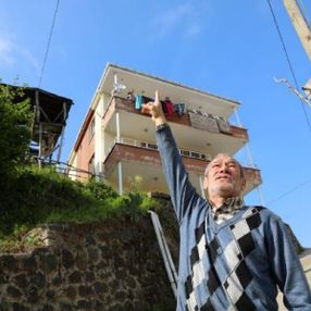 Gökyüzündeki sıralı parlak cisimler Rize'de de görüldü