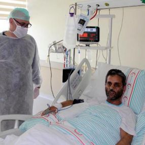 Kayseri'de koronayı yenen doktor hastasını da kurtardı