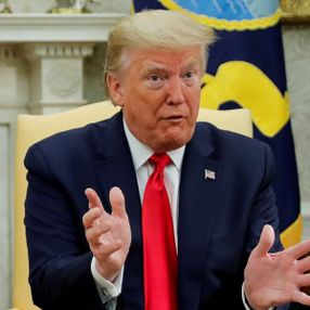 Trump, Çin'den çıkış yapan uçakları sordu