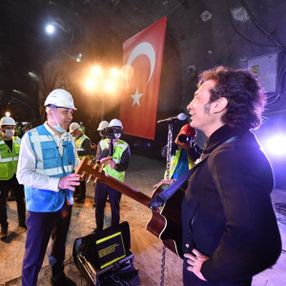 İstanbul Valiliği'nden Kıraç'la 1 Mayıs konseri