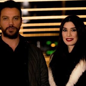 Sinan Akçıl: Burcu'ya bakarak şarkı yazıyorum