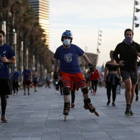 Spor yapma izni verilen İspanyollar sokaklara döküldü