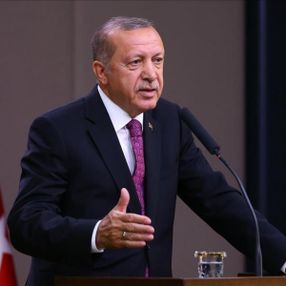 65 yaş üstüne ve 20 yaş altına 4 saatlik izin