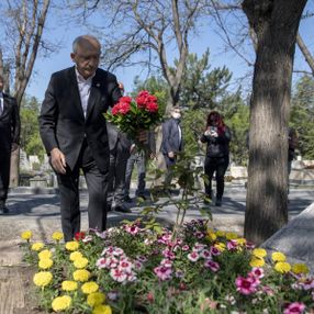 Kılıçdaroğlu, Deniz Gezmiş ve arkadaşlarını andı