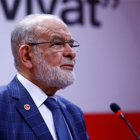 Tunceli dağlarına yazılan yazı Karamollaoğlu'na soruldu
