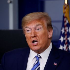 Trump Venezuela’daki darbe girişimine karıştığını reddetti