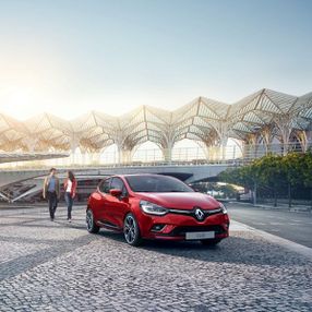 Fransa'da üretime başlayan Renault, fabrikasını yine kapattı