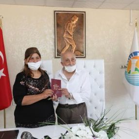 Burhan Amca, 30 yıl sonra yeniden nikah masasına oturdu