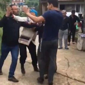 Rize'de mahallede köpek istemeyen akrabaları saldırdı