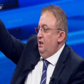 Hukukçu Faik Işık canlı yayında küfür etti