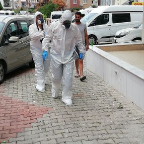 Antalya'da ailesiyle yaşayan genç, odasında ölü bulundu