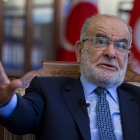 Karamollaoğlu'ndan demokrasi yorumu
