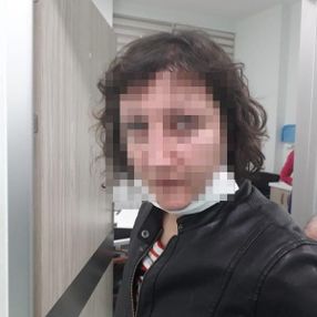 Bursa'da erkek arkadaşının kafasında içki şişesi kırdı
