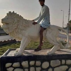 Necef Belediyesi'nden aslan heykeli açıklaması
