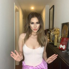 Aynur Aydın, dalga konusu oldu