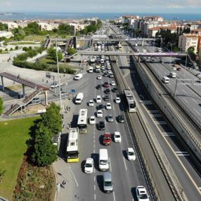 Korona sonrası İstanbul trafiği böyle görüntülendi