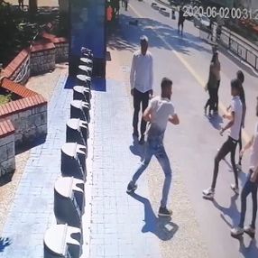 Antalya'da sigara vermek istemeyince, bıçaklandı