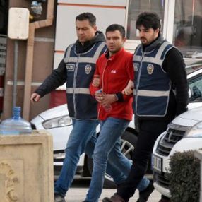 Eskişehir'de eşini öldüren zanlı: Kendini bıçakladı