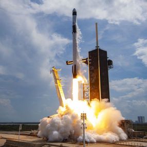 NASA ve SpaceX, Trump'ın seçim reklamına tepki gösterdi