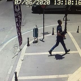 Adana'da gelin arabasını soyup kaçtılar