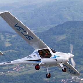 İlk kez tamamen elektrikli bir uçak sertifika aldı