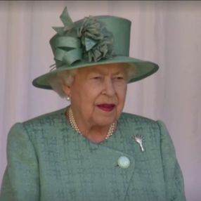 Kraliçe 2. Elizabeth doğum gününde yalnız kaldı