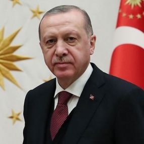 Cumhurbaşkanı Erdoğan, depremzedelerle görüştü