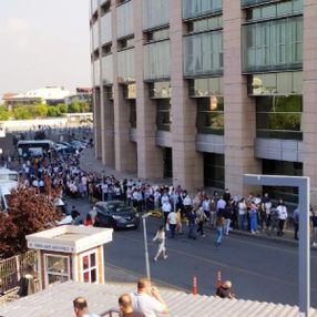 İstanbul Adalet Sarayı mesaiye başladı