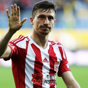 Mert Hakan, Galatasaray'ı takipten çıkardı