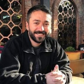 Amerika’nın Sesi muhabiri hırsızlıktan tutuklandı