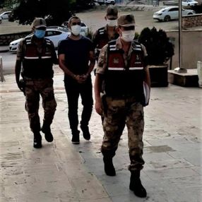 Elazığ'da jandarma hüküm giyen FETÖ'cüyü yakaladı