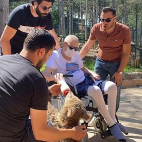 Mehmet Ali Erbil, uzun bir süre sonra sokağa çıktı