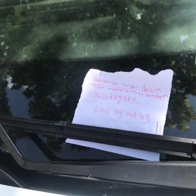 Aksaray'da çarptığı araca 'çarpan benim' notu bıraktı