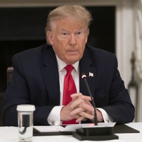 Trump'ın kampanyasında görevli 6 kişi koronaya yakalandı