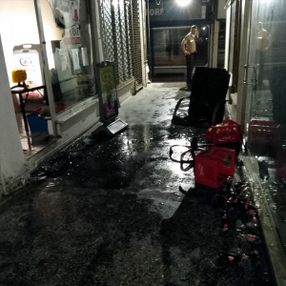 Boşanmak isteyen kocasına kızıp yangın çıkardı