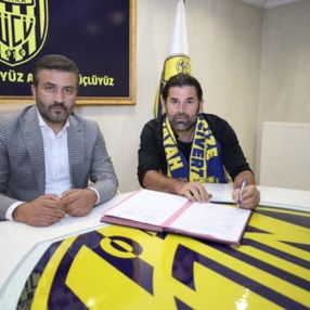 MKE Ankaragücü, İbrahim Üzülmez ile anlaştı