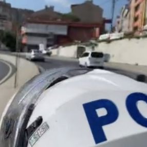 İstanbul'da polis ile yolcu minibüsü arasında kovalamaca