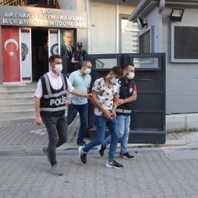 İzmir'de kız arkadaşını darbeden şüpheli, serbest kaldı
