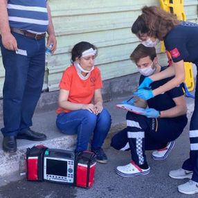 İstanbul'da sınava giden genç kız yaralandı