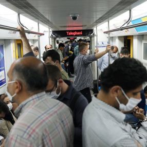 İran’da maske zorunluluğu getirildi